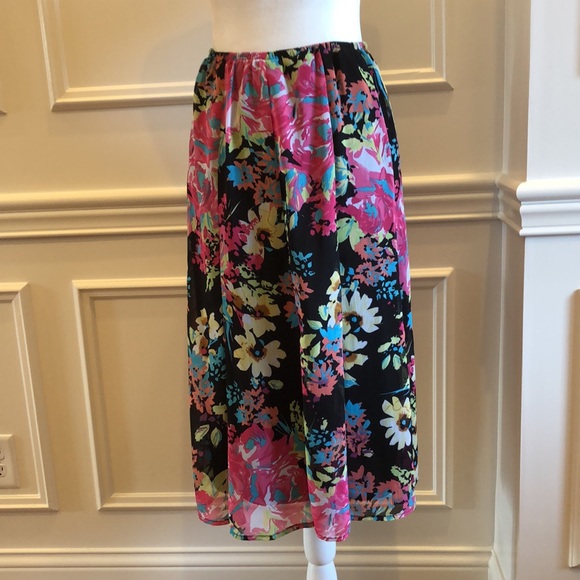 Kim Rogers Petite Floral Skirt - Picture 3 of 8